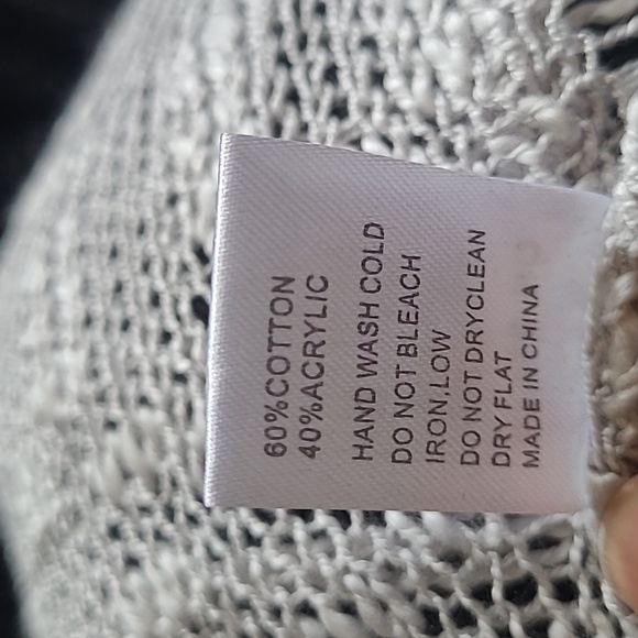 POL Distressed Gray Cutout Long Top. Size S NWOT - Picture 10 of 10